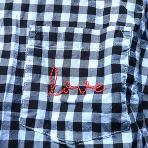 Beautiful condition Old Navy button down black and white plaid shirt